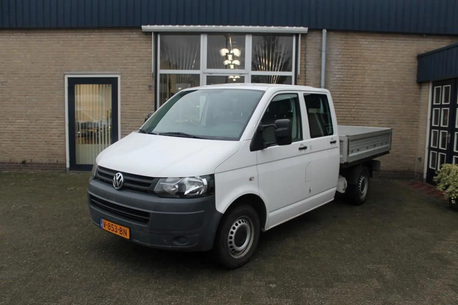 Volkswagen Transporter pick-up dubbele cabine huren bij Caron Verhuur
