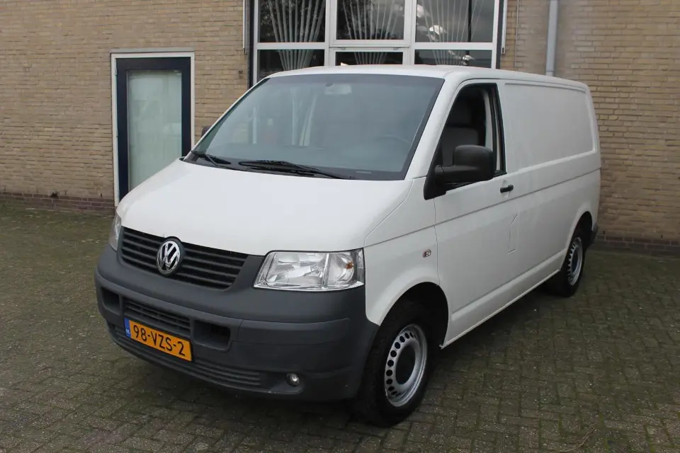 Volkswagen Transporter bestelbus huren bij Caron Verhuur